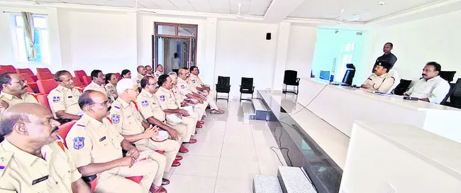 సమర్థవంతంగా విధుల నిర్వహణ : ఎస్పీ
