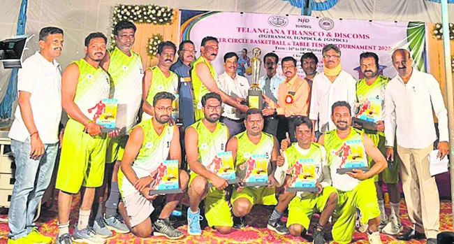 బాస్కెట్ బాల్లో కరీంనగర్.. టేబుల్ టెన్నిస్లో వరంగల