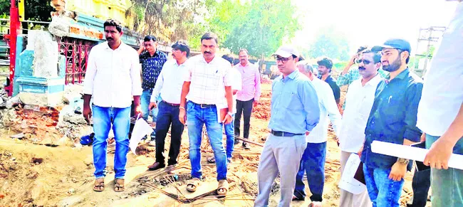 పునర్నిర్మాణ పనుల్లో వేగం పెంచాలి