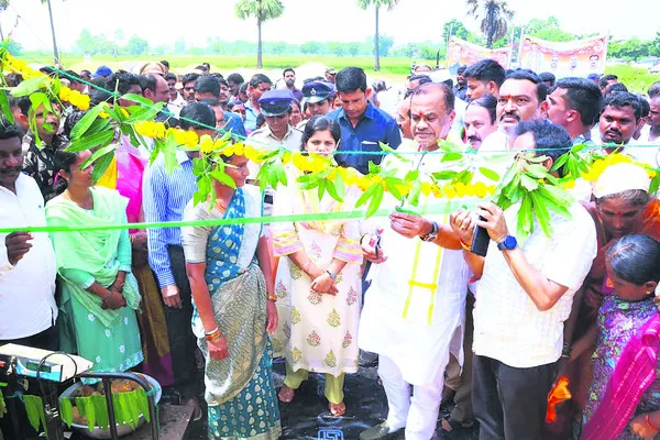 కొనుగోలు కేంద్రాలు ప్రారంభం