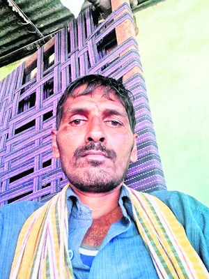 రెండు ట్రాలీలు ఢీ.. ఒకరి మృతి