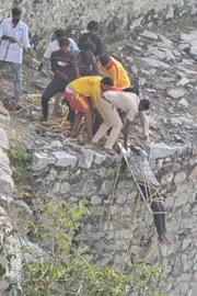 Jogulamba Gadwal: Police Rescue Man Who Fell Into Canal While Fishing1