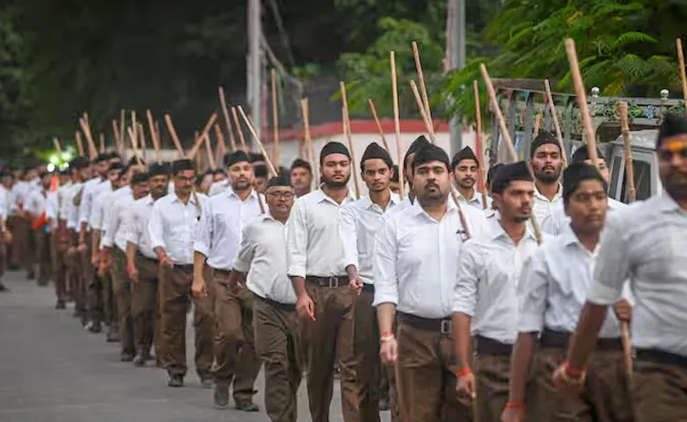 Karnataka suspends Panchayat officer for attending RSS march