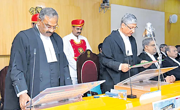 Justice Ramesh takes oath as High Court judge