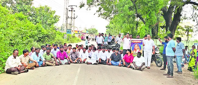 చికిత్స పొందుతూ గర్భిణి మృతి 