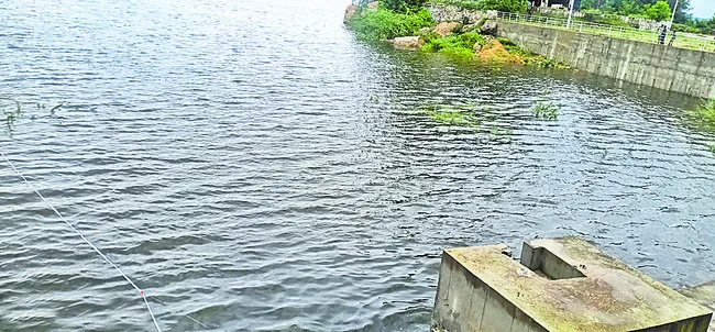 పర్యవేక్షణ లేక.. అధ్వాన స్థితి 