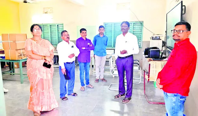 టెన్త్‌లో మెరుగైన ఫలితాలు సాధించాలి
