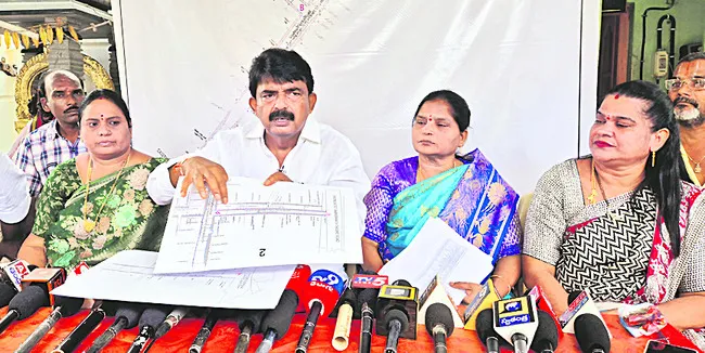 కొల్లు స్వార్థం కోసం రోడ్ల విస్తరణ