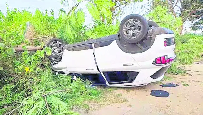 పేకాడుతున్న ఏడుగురు అరెస్ట్‌
