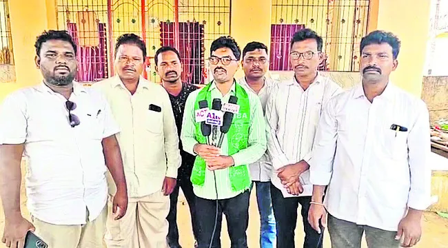 అమలుకు నోచుకోని ఆదివాసీ చట్టాలు