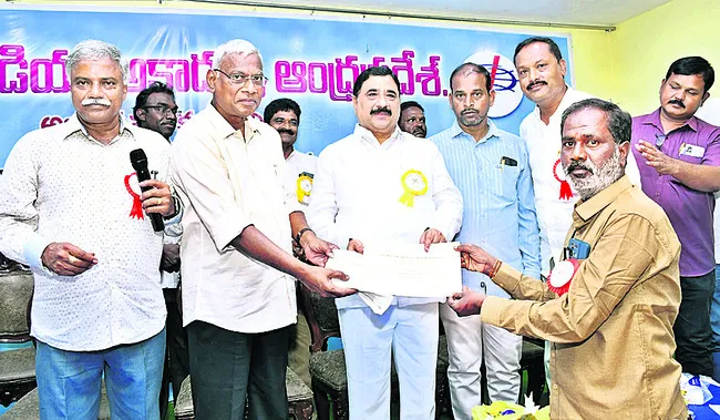 శిక్షణ అంశాలు ఆచరణలో పెట్టాలి