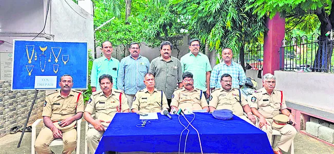 దొంగల ముఠా అరెస్టు