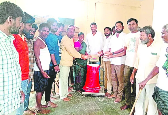 కేజీబీవీ విద్యార్థులకు చిత్రలేఖనం పోటీలు 