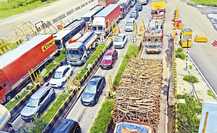 Additional collection for lorries at toll plazas in the name of overload