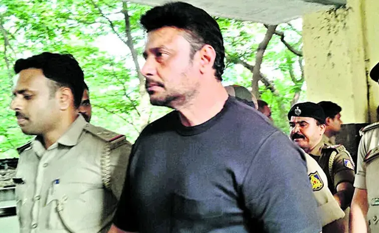 Actor darshan request some specialities reject in court