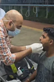Passengers Suffers jaw Dislocation Railway Doctor Rescue2