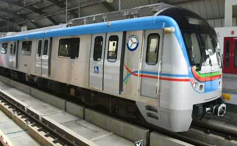 Hyderabad: బాలుడి దగ్గర బుల్లెట్‌.. మెట్రో స్టేషన్‌లో కలకలం