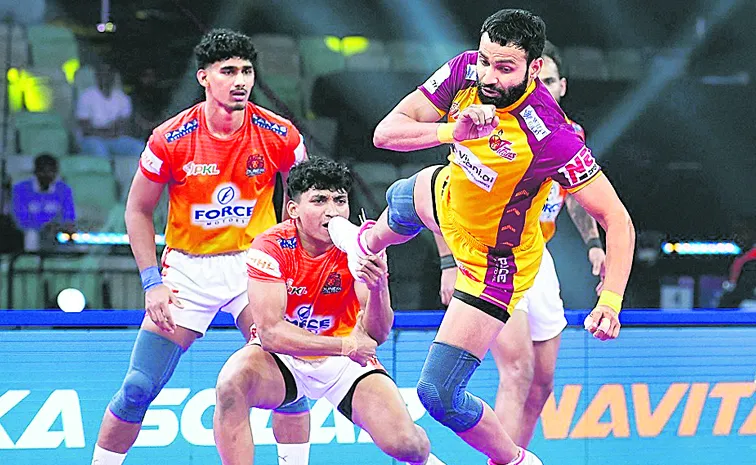 ప్లే ఆఫ్స్‌కు చేరిన తెలుగు టైటాన్స్‌