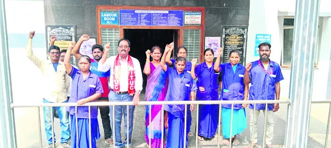 వృద్ధ