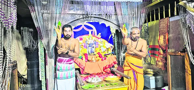 అప్పన్నకు వైభవంగా ఆర్జిత సేవలు 