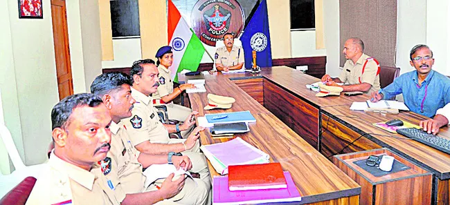 నేరాల నియంత్రణపై ప్రత్యేక దృష్టి 