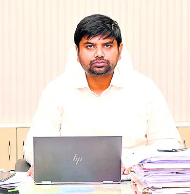 ఎన్నికల నియమావళి పాటించాలి