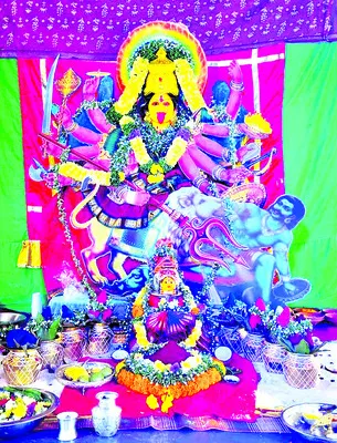 జయ జయహే మహిషాసుర మర్దిని
