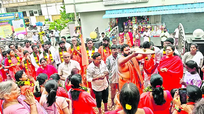 మహాసమాధి మహోత్సవాలు ఆరంభం