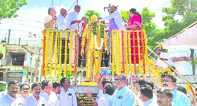 బిరుదు రాజమల్లు ఆశయ సాధనకు కృషి