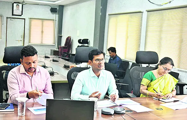 భూముల రీసర్వే వేగవంతం