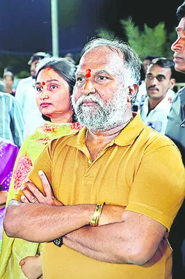 సంగారెడ్డిలో సందడే..