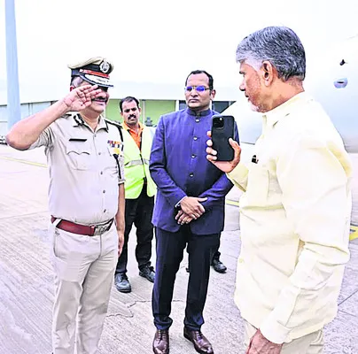 సీఎం చంద్రబాబుకు స్వాగతం 