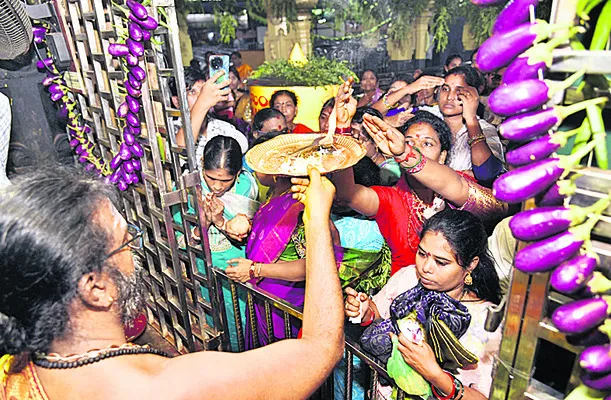 మహాలక్ష్మిగా కనకమహాలక్ష్మి 