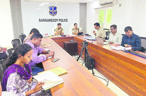 ప్రశాంత వాతావరణంలో ఎన్నికలు 