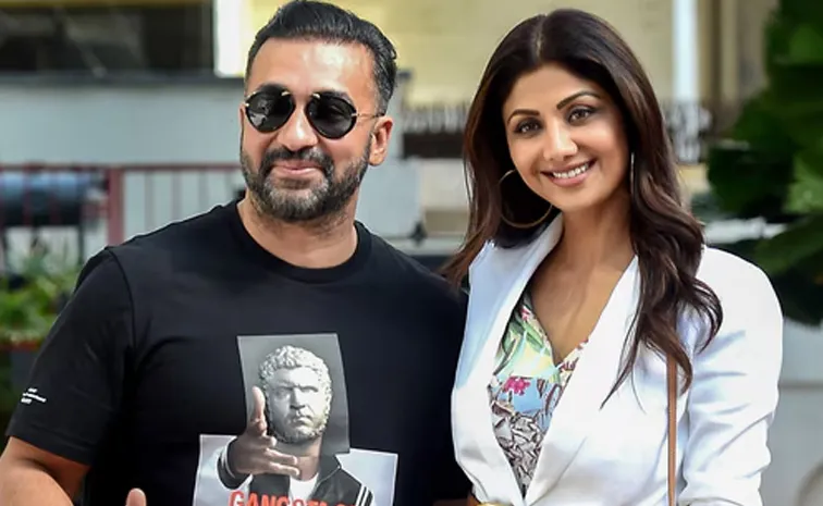 Raj Kundra and Shilpa Shetty request Bombay HC To Suspend Look Out notice for Travel to Abroad