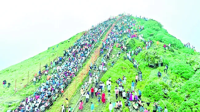 కొండ కోనలు దాటుకుని..