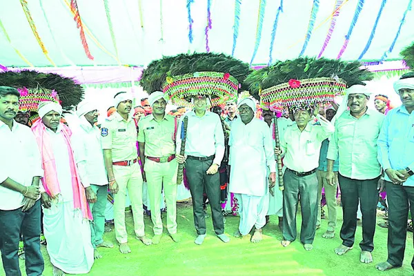 ఆదివాసీ సంస్కృతికి ప్రతీక దండారీ