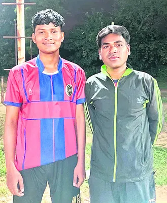 యూనివర్సిటీ ఫుట్బాల్ పోటీలకు సోమగూడెం యువకుడు