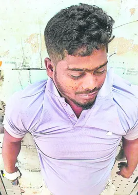 పేకాట స్థావరంపై పోలీసుల దాడి