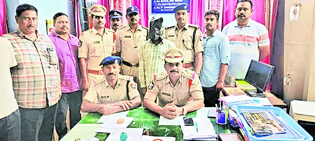 రైలులో లైంగిక దాడికి పాల్పడిన నిందితుడి అరెస్టు