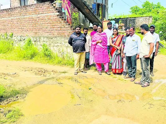 దళితకాలనీల్లో కనిపించని అభివృద్ధి