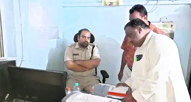 ఏసీబీ తనిఖీల్లో అవినీతి గుట్టురట్టు 
