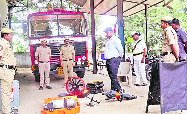 అప్రమత్తంగా ఉండాలి 