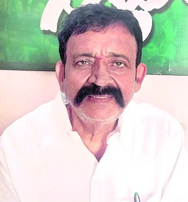 దీపావళి ప్రతి ఇంటా కాంతులు నింపాలి