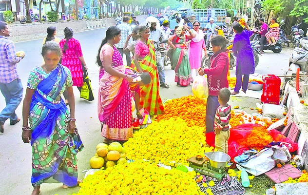 పూలు