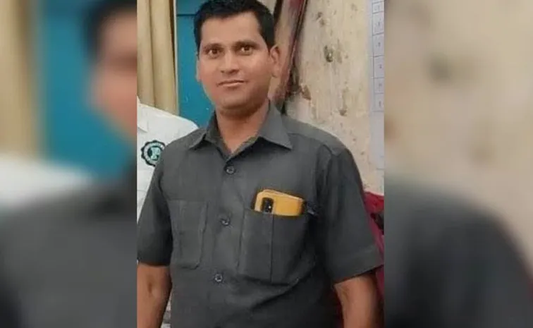 కానిస్టేబుల్‌ ప్రమోద్‌ కుటుంబానికి కోటి ఆర్థిక సాయం: డీజీపీ