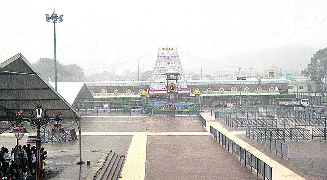 శ్రీవారి దర్శనానికి 18 గంటలు