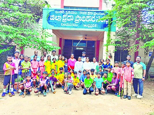 స్కూల్ గేమ్స్ హాకీ పోటీలకు జిల్లా జట్ల ఎంపిక