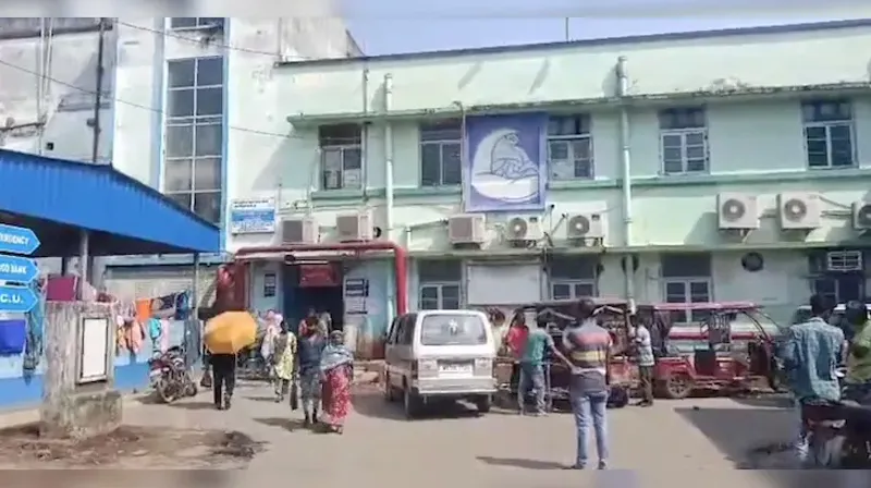 ఆస్పత్రి సాక్షిగా మహిళా డాక్టర్‌కు అత్యాచార బెదిరింపులు