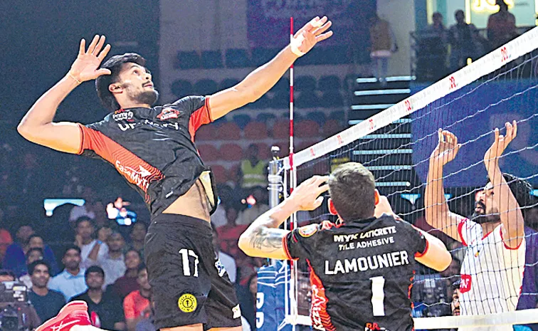 సెమీఫైనల్‌ చేరని హైదరాబాద్‌ బ్లాక్‌హాక్స్‌